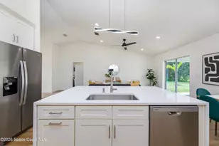 1085 Tahiti Ave SE, Palm Bay, FL 32909 - Photo 10