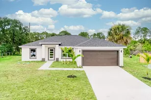 1085 Tahiti Ave SE, Palm Bay, FL 32909 - Photo 1