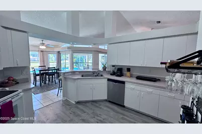 615 Sheridan Woods Drive, Melbourne, FL 32904 - Photo 8