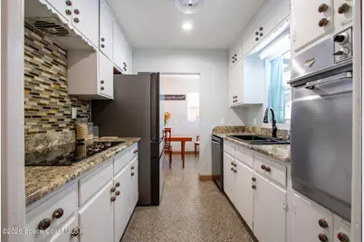 2 Holiday Lane S, Titusville, FL 32796 - Photo 6