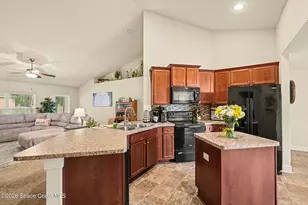 442 La Coco St SW, Palm Bay, FL 32908 - Photo 4