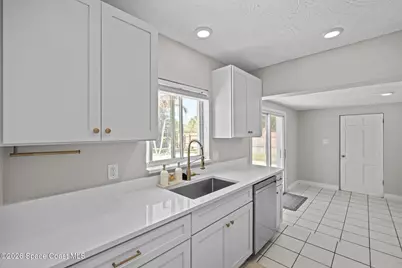 736 Ballard Drive, Melbourne, FL 32935 - Photo 10