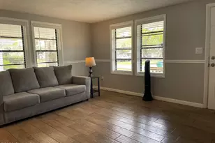 2365 Cottonwood Ave, West Melbourne, FL 32904 - Photo 8