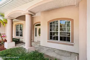 3625 Carriage Gate Dr, Melbourne, FL 32904 - Photo 4