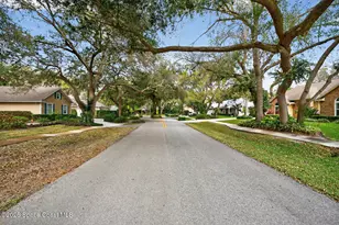 137 38th Ct, Vero Beach, FL 32968 - Photo 6