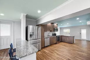 308 Patrick Cir, Melbourne, FL 32901 - Photo 6