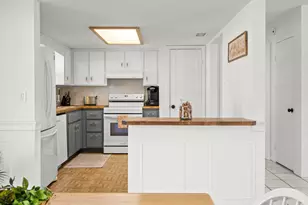 899 Charcoal Ave SE, Palm Bay, FL 32909 - Photo 8