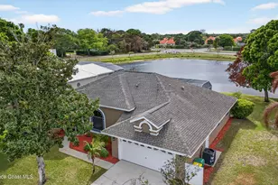 306 Lake Victoria Cir, Melbourne, FL 32940 - Photo 2