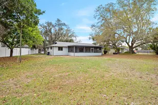 395 Hawthorne Ln NE, Palm Bay, FL 32907 - Photo 10