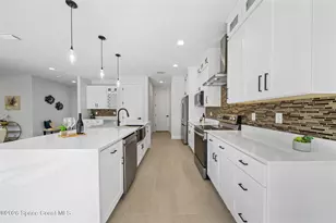 1356 Walthan St SE, Palm Bay, FL 32909 - Photo 6