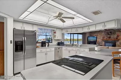 2530 Sykes Creek Drive, Merritt Island, FL 32953 - Photo 8