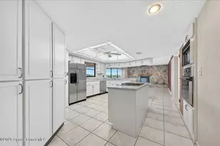 2530 Sykes Creek Dr, Merritt Island, FL 32953 - Photo 10