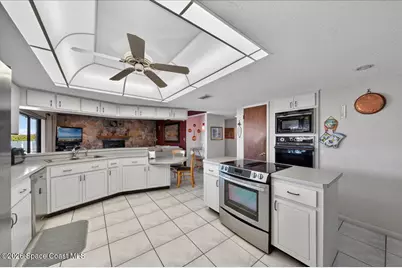 2530 Sykes Creek Drive, Merritt Island, FL 32953 - Photo 16