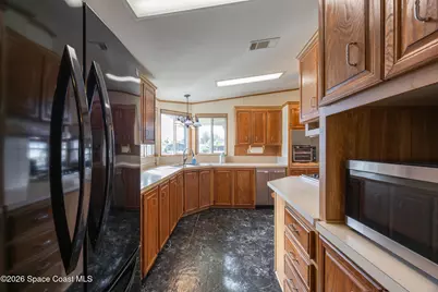 4353 Twin Lakes Drive, Melbourne, FL 32934 - Photo 16