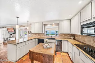 2405 Brookside Dr, Indialantic, FL 32903 - Photo 20