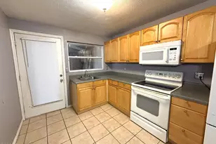 2127 Smathers Cir N, Melbourne, FL 32935 - Photo 6