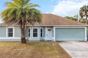 308 Tamarind Cir NW, Palm Bay, FL 32907 - Photo 1