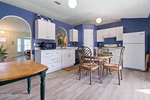 308 Tamarind Cir NW, Palm Bay, FL 32907 - Photo 8