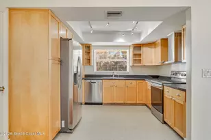 901 S Palm Ave, Indialantic, FL 32903 - Photo 16