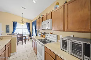 1065 Venetian Dr, Melbourne, FL 32904 - Photo 6