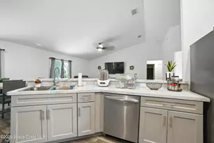 278 Cove At Eagle Lake Cir, Eagle Lake, FL 33839 - Photo 14