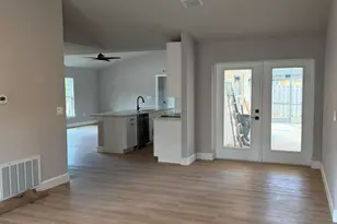 2255 Plantation Dr, Melbourne, FL 32935 - Photo 4