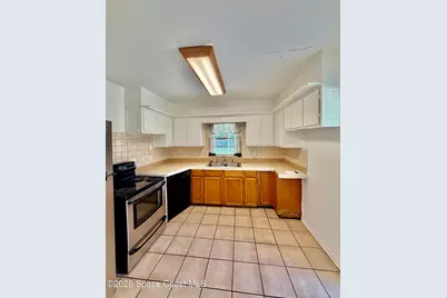 549 Poinciana Drive, Melbourne, FL 32935 - Photo 8