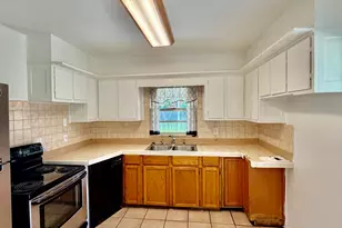 549 Poinciana Dr, Melbourne, FL 32935 - Photo 8