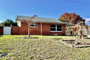 549 Poinciana Dr, Melbourne, FL 32935 - Photo 2