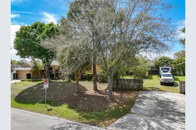 1110 Glendale Avenue NW, Palm Bay, FL 32907 - Photo 4