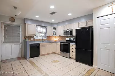 111 Delvalle Street, Melbourne Beach, FL 32951 - Photo 6