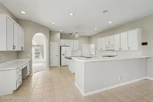 6146 Arlington Cir, Melbourne, FL 32940 - Photo 8