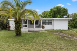 355 Pine Ave, Cocoa, FL 32922 - Photo 2