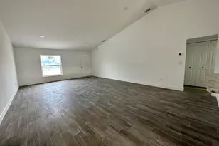 640 Roth Ct SE, Palm Bay, FL 32909 - Photo 10