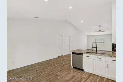 640 Roth Court SE, Palm Bay, FL 32909 - Photo 6