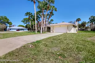 939 Peach Ave NE, Palm Bay, FL 32907 - Photo 4