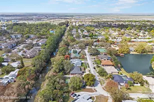 572 Lake Ashley Cir, Melbourne, FL 32904 - Photo 54