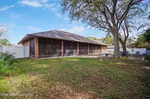 572 Lake Ashley Cir, Melbourne, FL 32904 - Photo 44