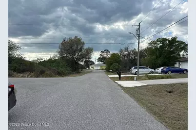 7680 Lamplighter Avenue, North Port, FL 34286 - Photo 4