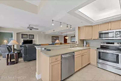 8472 Ridgewood Avenue #201, Cape Canaveral, FL 32920 - Photo 10