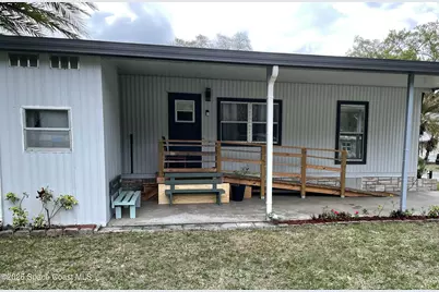 1020 Laurel Court NE, Palm Bay, FL 32907 - Photo 4