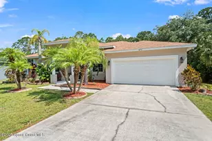 471 Hallmark St SE, Palm Bay, FL 32909 - Photo 2