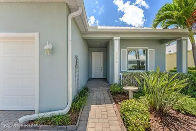 3720 Alamanda Key Drive, Melbourne, FL 32901 - Photo 4