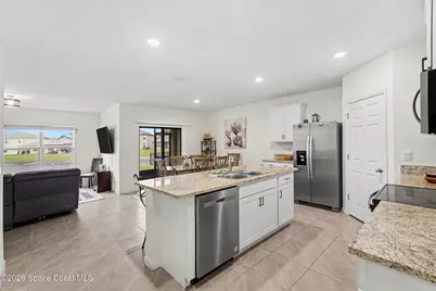 258 Bubbling Lane NW, Palm Bay, FL 32907 - Photo 6