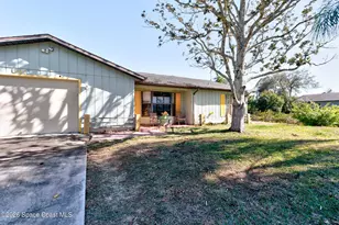 397 Warren St, Sebastian, FL 32958 - Photo 2