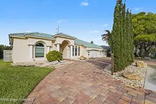 1690 Canterbury Dr, Indialantic, FL 32903 - Photo 2