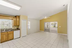 975 S Fork Cir, Melbourne, FL 32901 - Photo 10