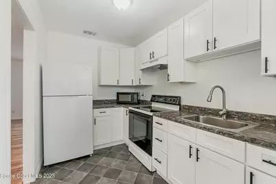 533 E Lincoln Avenue, Melbourne, FL 32901 - Photo 10