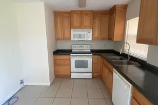 1642 Pine Hill Dr, Melbourne, FL 32935 - Photo 2