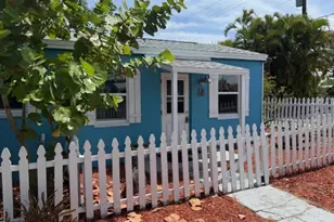 2179 Pineapple Ave, Melbourne, FL 32935 - Photo 2